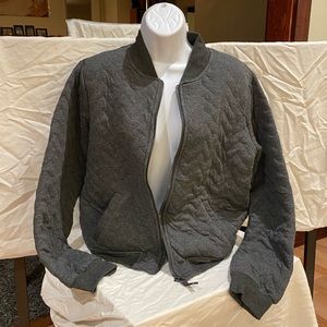 Cozy NWT quilted heather gray jacket